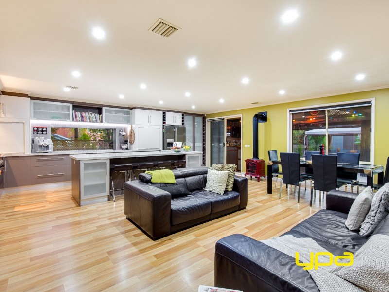 2 Halstead Court, Hillside VIC 3037