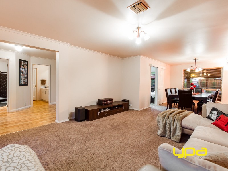 2 Halstead Court, Hillside VIC 3037