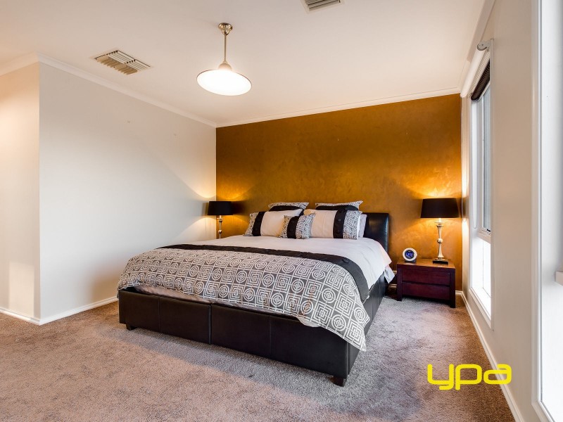 2 Halstead Court, Hillside VIC 3037