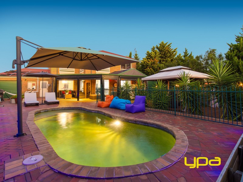 2 Halstead Court, Hillside VIC 3037