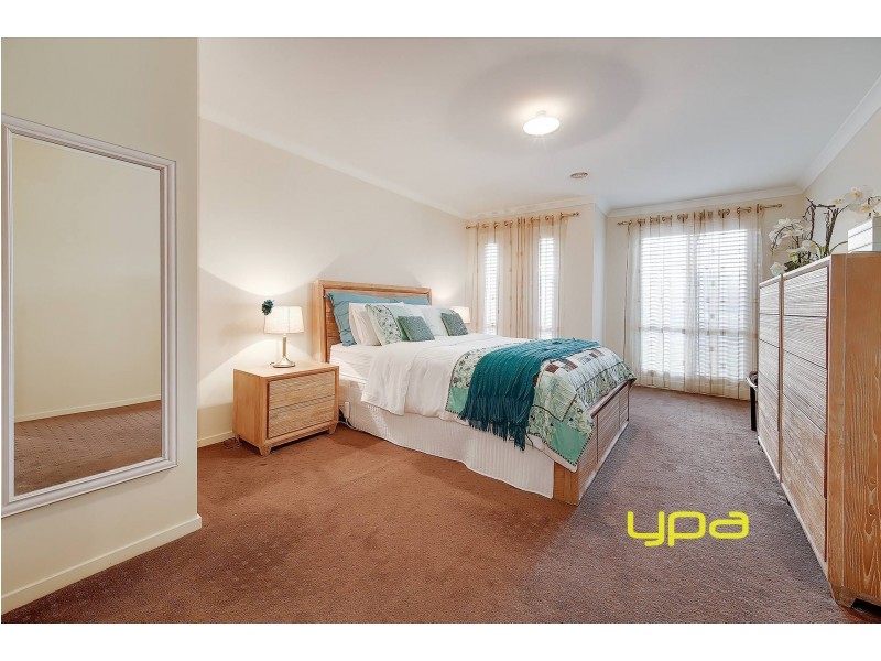 64 Domain Drive, Hillside VIC 3037