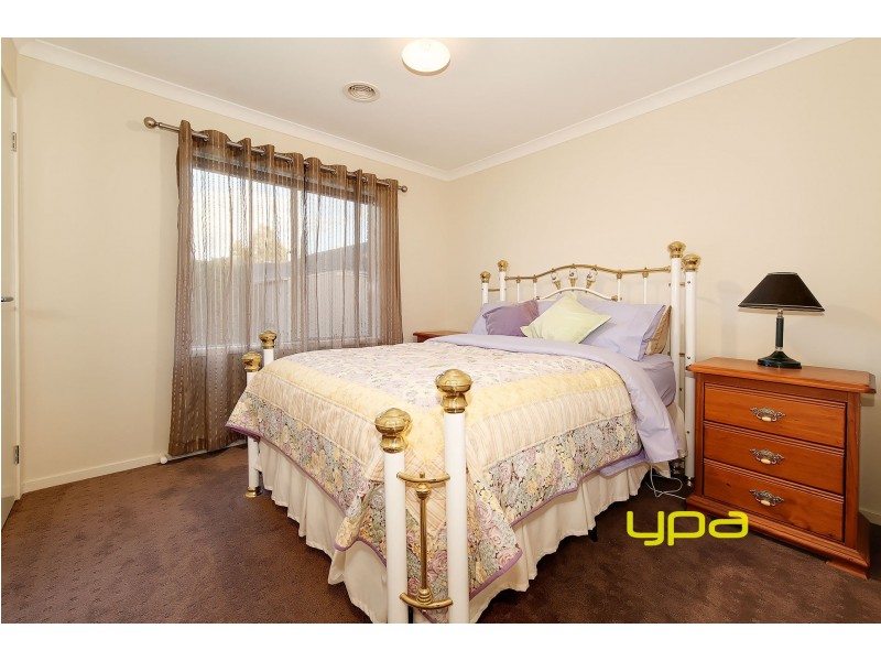 64 Domain Drive, Hillside VIC 3037