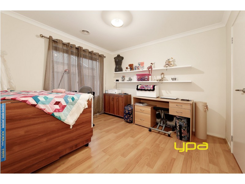 64 Domain Drive, Hillside VIC 3037