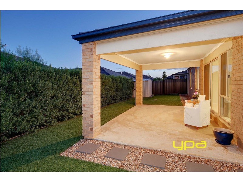 64 Domain Drive, Hillside VIC 3037