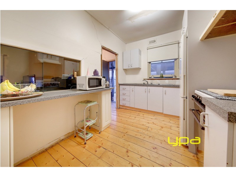 6 Slough Street, Deer Park VIC 3023