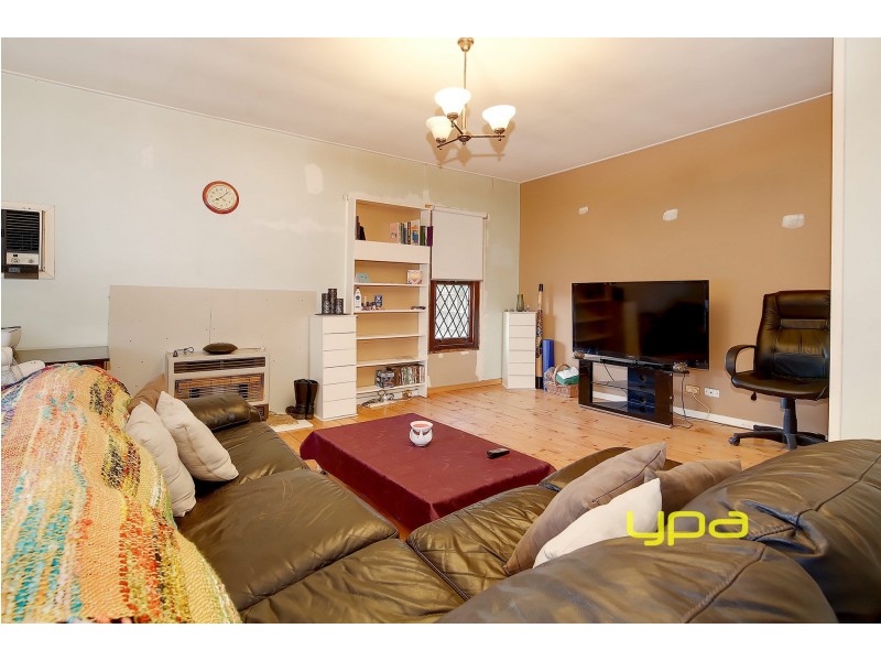 6 Slough Street, Deer Park VIC 3023