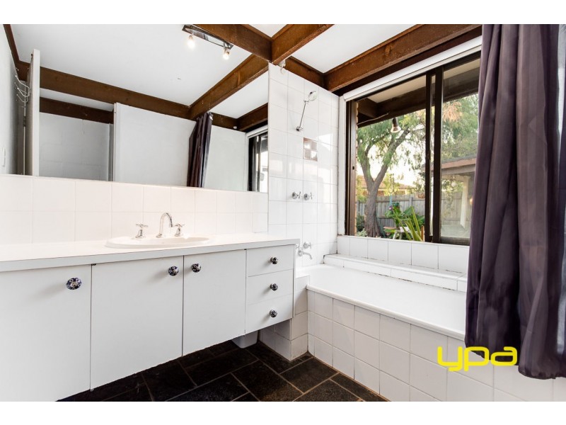 12 Santos Court, Keilor Downs VIC 3038