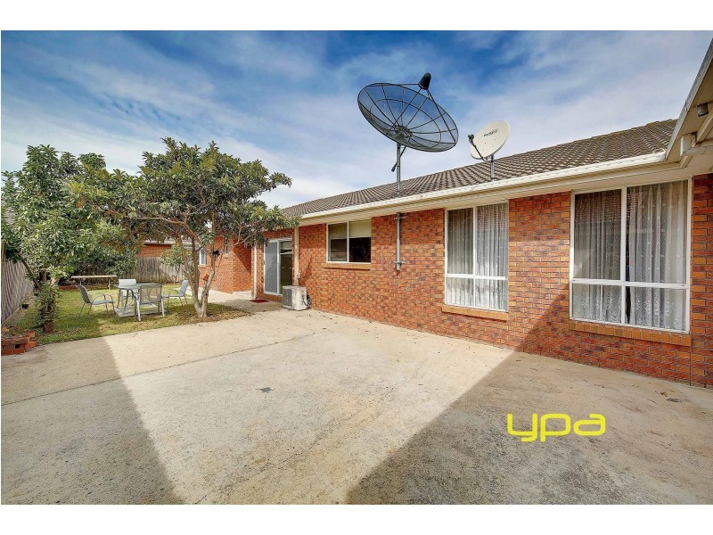 22 Wolviston Avenue, Hillside VIC 3037