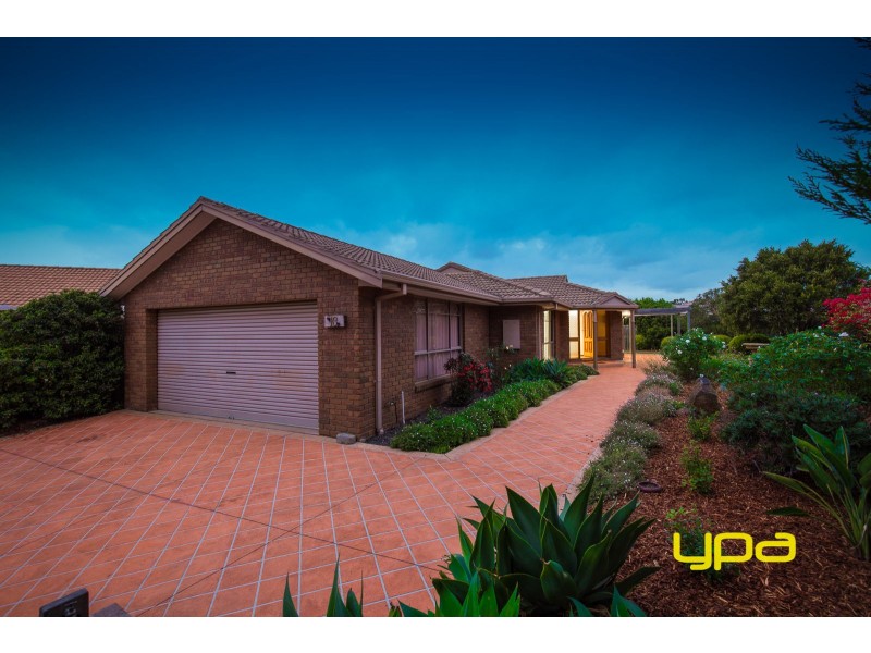 13 Ketwick Court, Sydenham VIC 3037