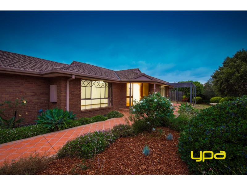 13 Ketwick Court, Sydenham VIC 3037