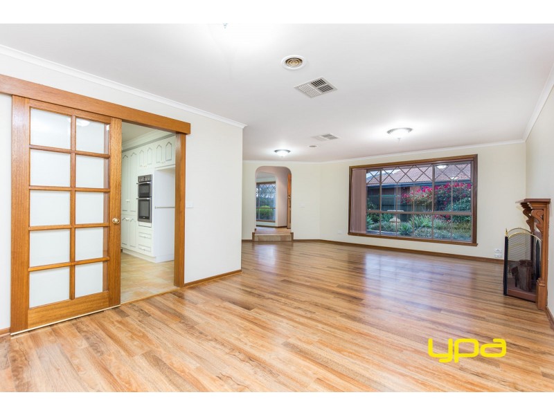 13 Ketwick Court, Sydenham VIC 3037