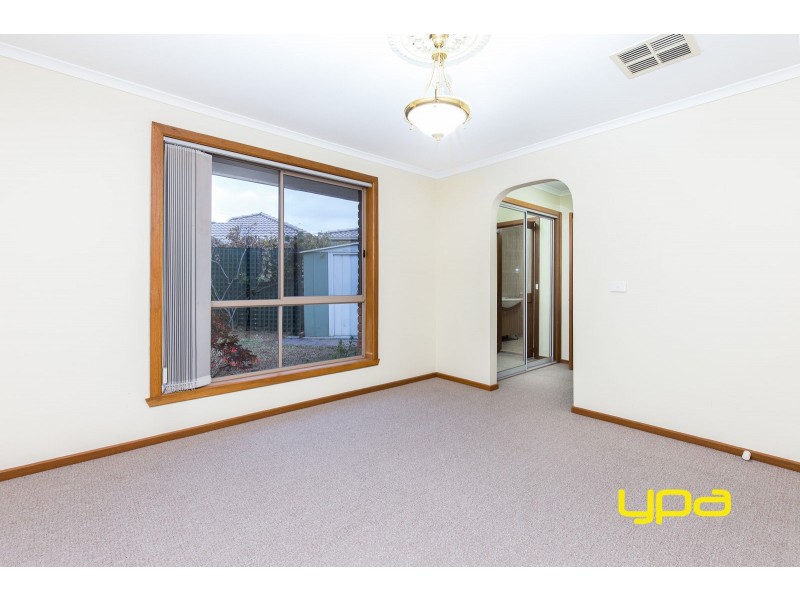 13 Ketwick Court, Sydenham VIC 3037