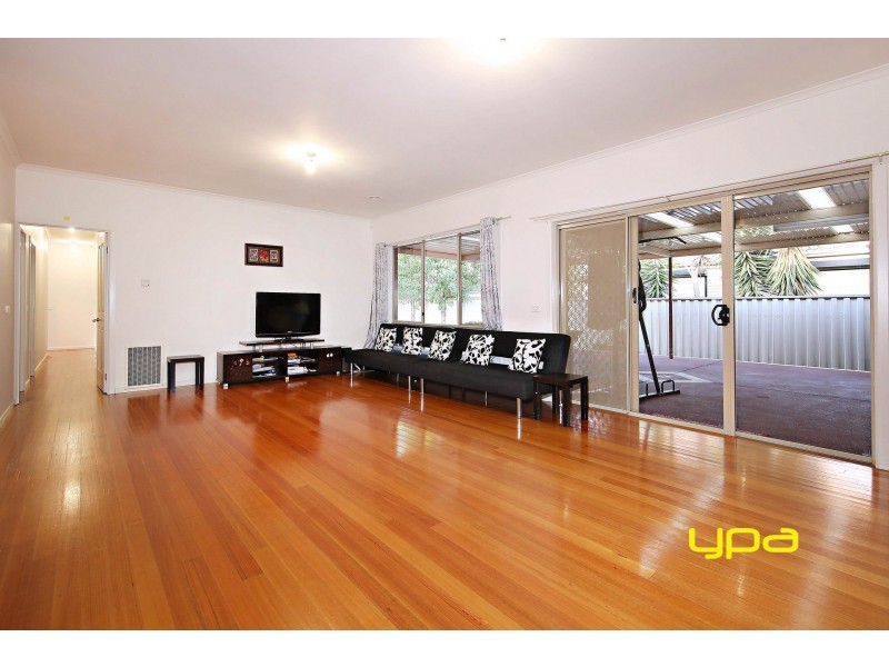 6 Dargo Place, Taylors Hill VIC 3037