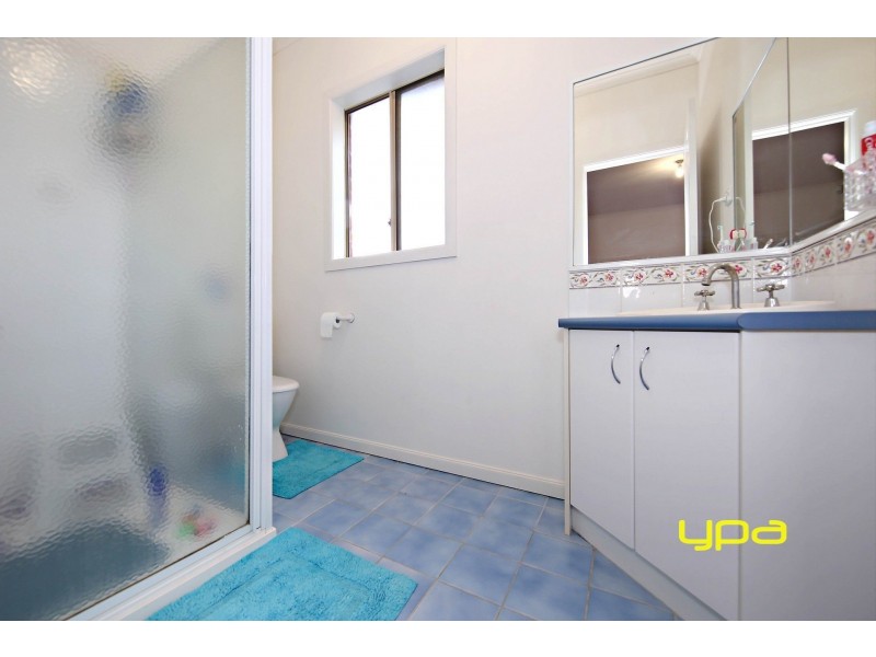 6 Dargo Place, Taylors Hill VIC 3037