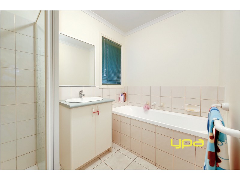 34 Brindalee Way, Hillside VIC 3037