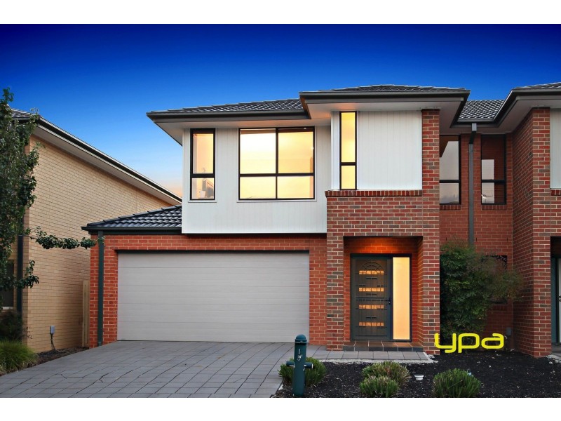 15 Eloura Circuit, Taylors Hill VIC 3037