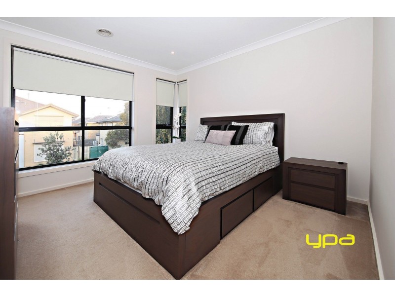 15 Eloura Circuit, Taylors Hill VIC 3037