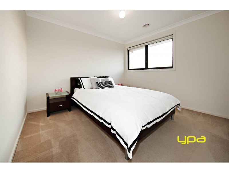 15 Eloura Circuit, Taylors Hill VIC 3037