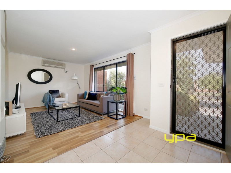 11 Charlesworth Crescent, Burnside VIC 3023