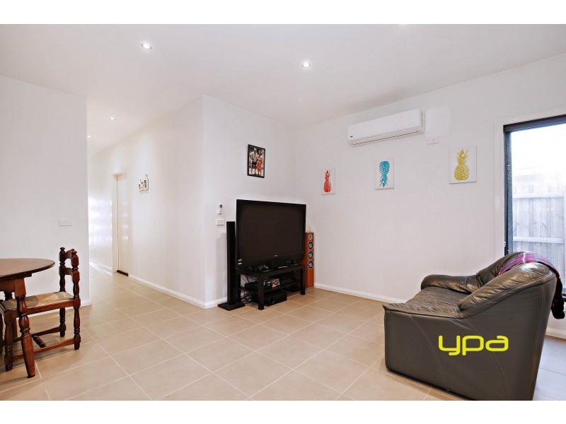 4/28 Buckingham Street, Sydenham VIC 3037