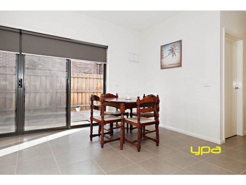 4/28 Buckingham Street, Sydenham VIC 3037