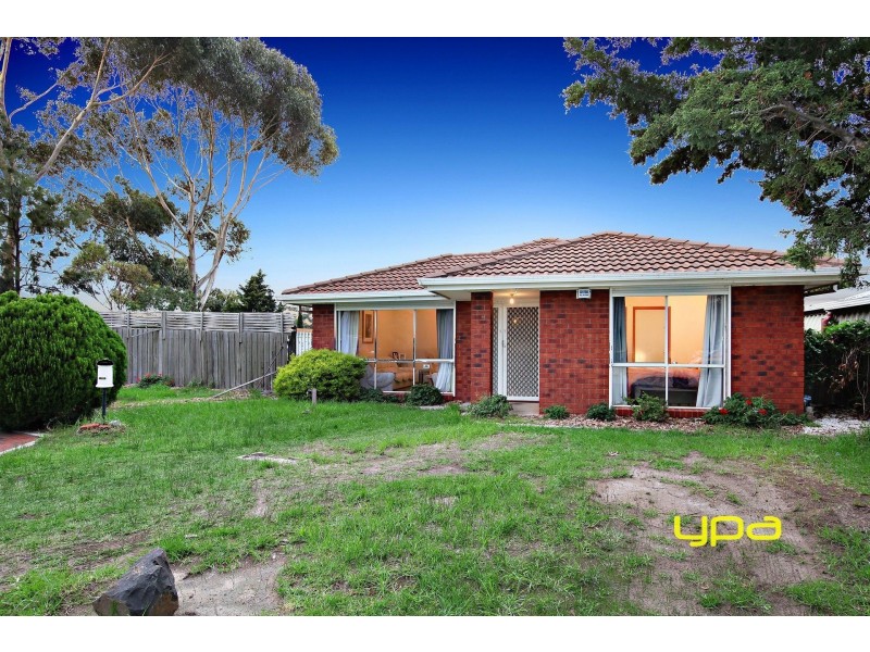 18 Bluestone Walk, Delahey VIC 3037