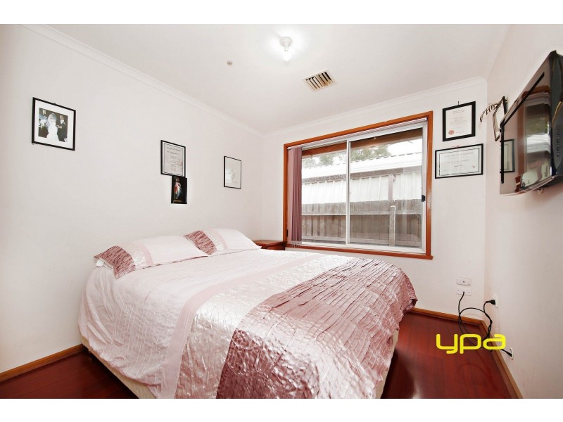 18 Bluestone Walk, Delahey VIC 3037