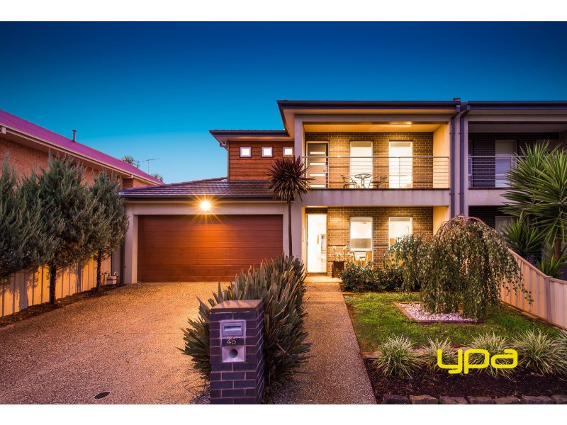 45 Bloomsbury Drive, Taylors Hill VIC 3037