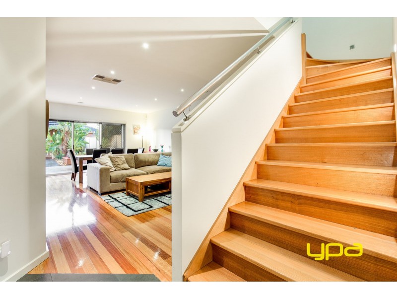 45 Bloomsbury Drive, Taylors Hill VIC 3037