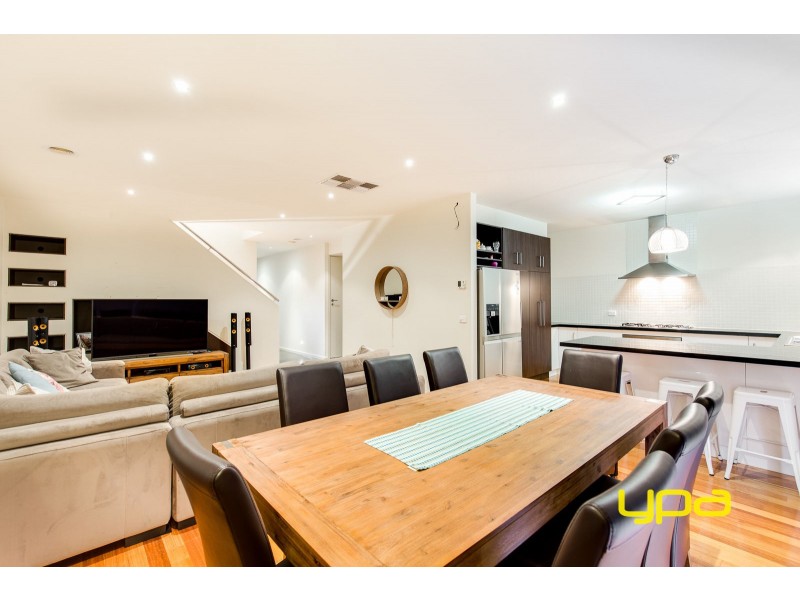 45 Bloomsbury Drive, Taylors Hill VIC 3037