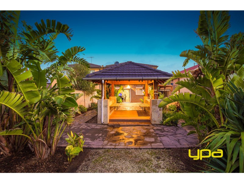 45 Bloomsbury Drive, Taylors Hill VIC 3037