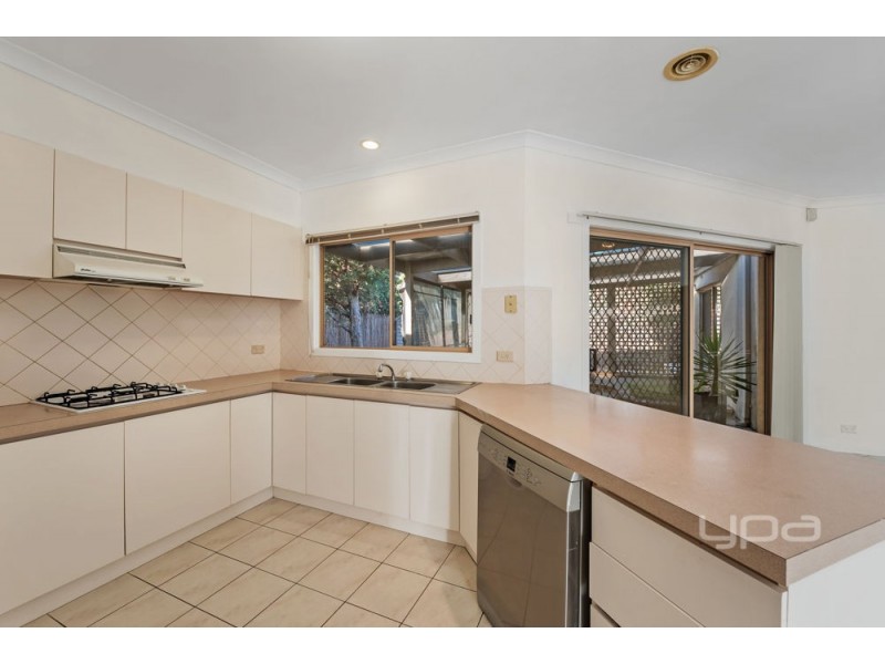 12 Rodmar Close, Hillside VIC 3037