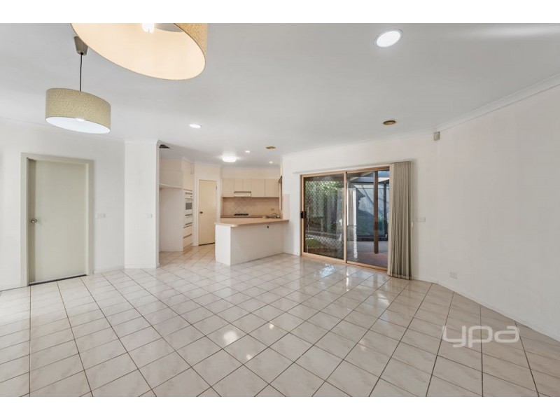 12 Rodmar Close, Hillside VIC 3037