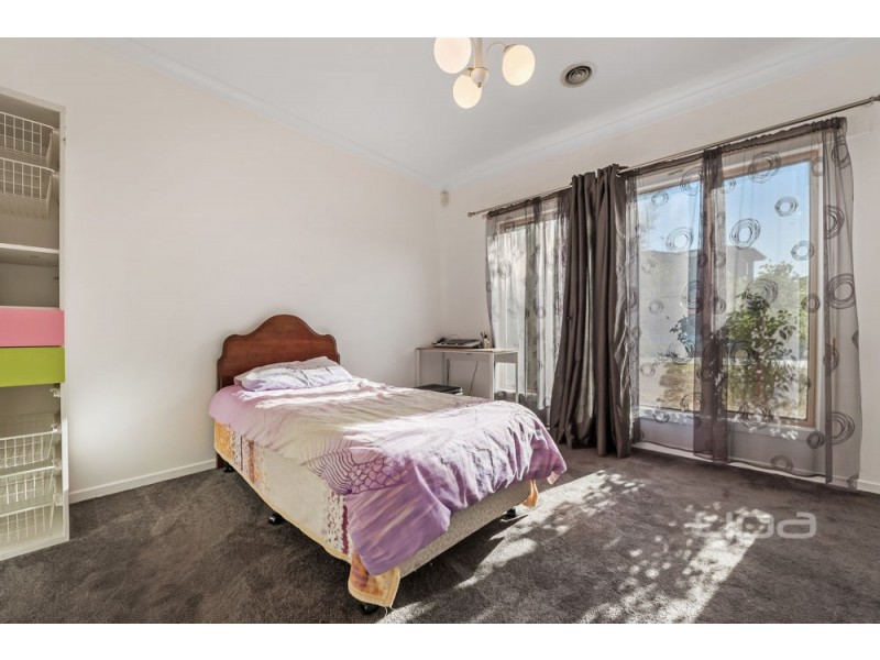 12 Rodmar Close, Hillside VIC 3037