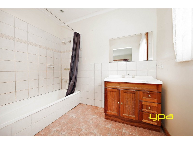 76 Welwyn Parade, Deer Park VIC 3023