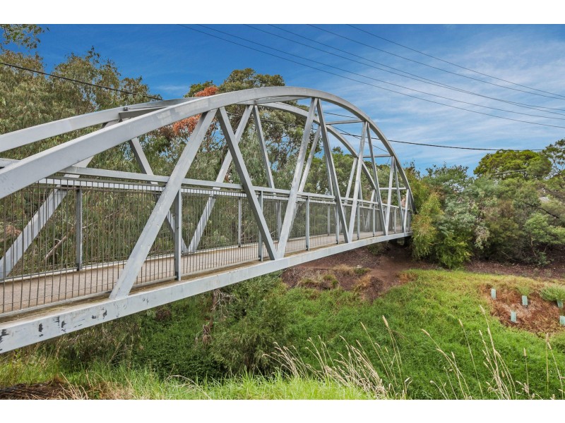 322 Pascoe Vale Road, Essendon VIC 3040