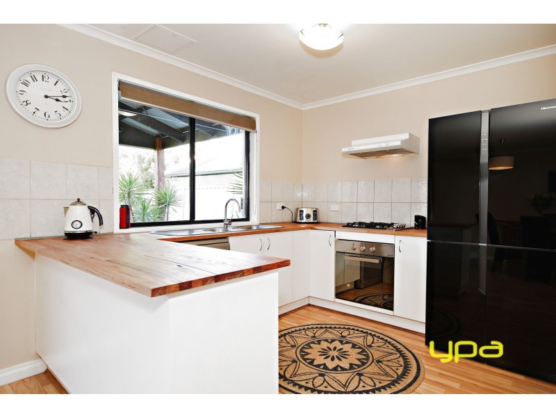 45 Abbington Crescent, Caroline Springs VIC 3023