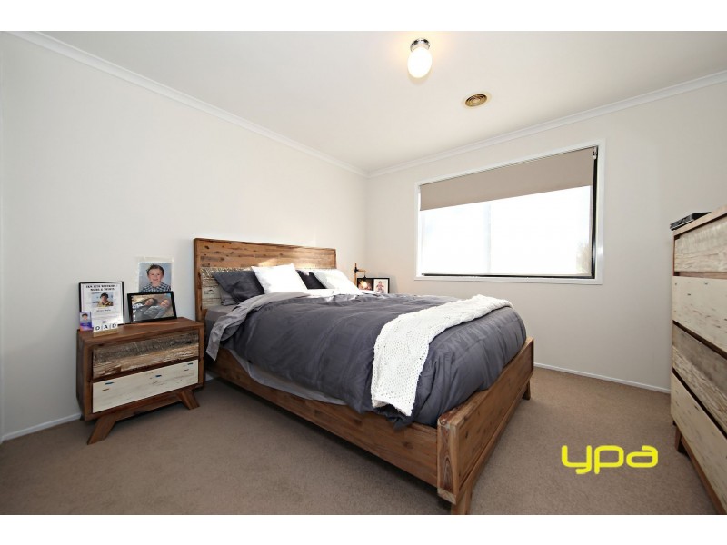 45 Abbington Crescent, Caroline Springs VIC 3023