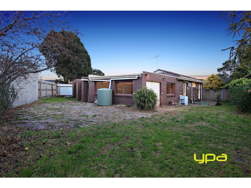 5 Garry Court, Kings Park VIC 3021