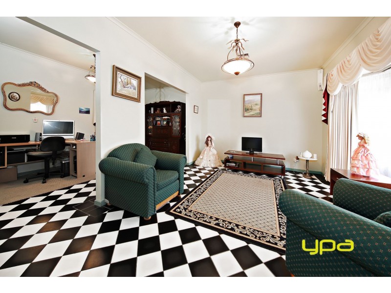 185 Lady Nelson Way, Taylors Lakes VIC 3038