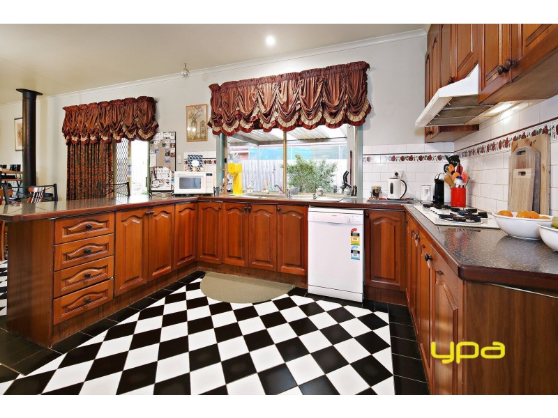 185 Lady Nelson Way, Taylors Lakes VIC 3038