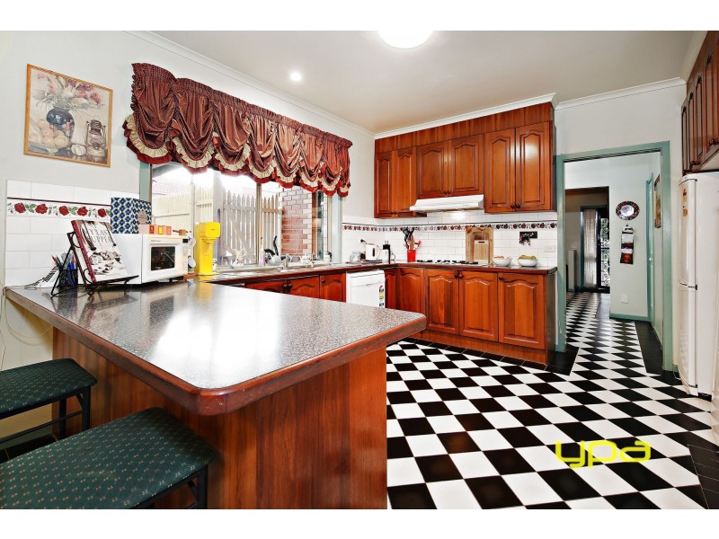 185 Lady Nelson Way, Taylors Lakes VIC 3038