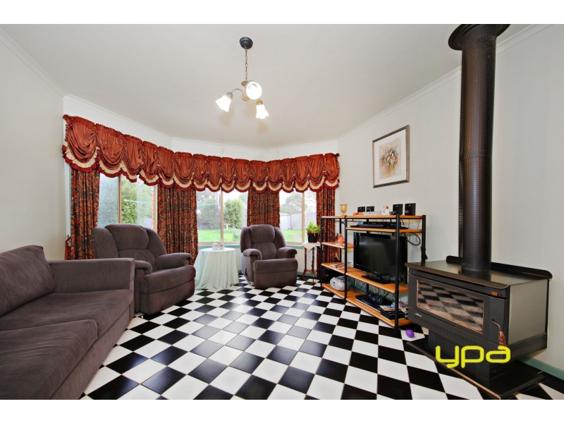 185 Lady Nelson Way, Taylors Lakes VIC 3038