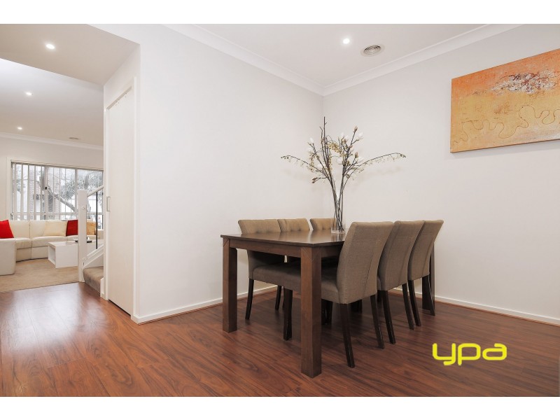 16 Eloura Circuit, Taylors Hill VIC 3037