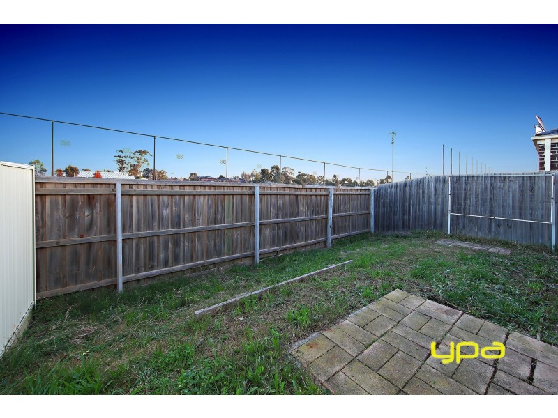 26/17 Crestmont Drive, Melton South VIC 3338