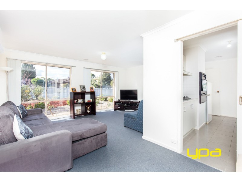 1/48 Hilton Way, Melton West VIC 3337