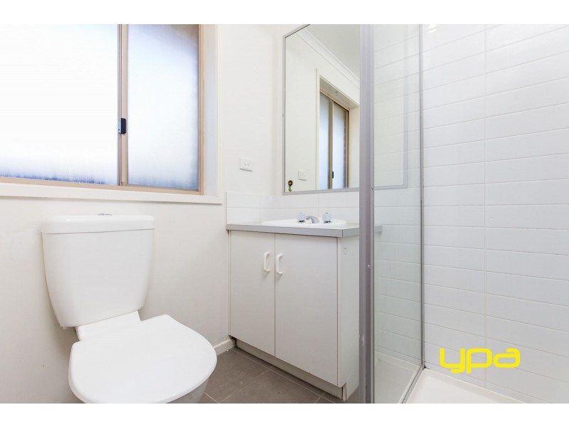 1/48 Hilton Way, Melton West VIC 3337