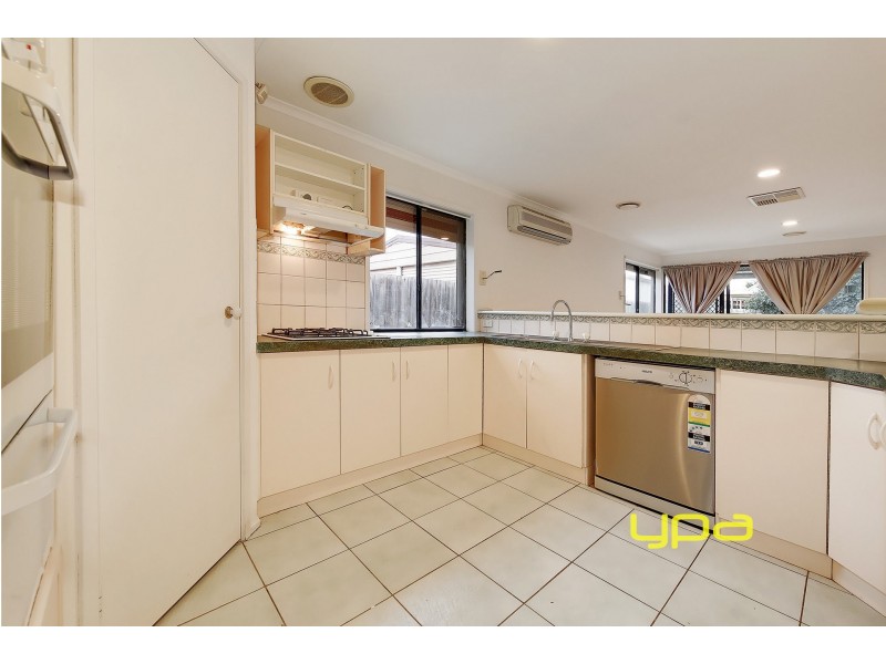 10 Alexander Close, Delahey VIC 3037