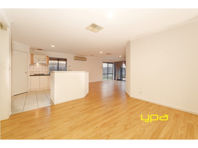 10 Alexander Close, Delahey VIC 3037