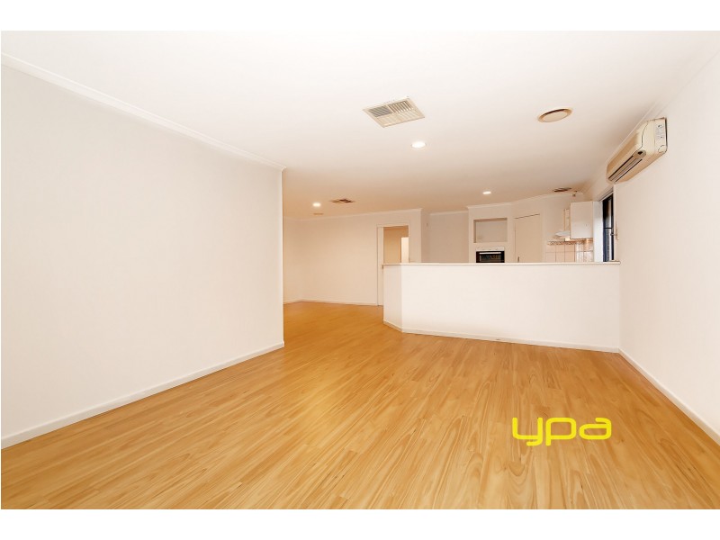 10 Alexander Close, Delahey VIC 3037